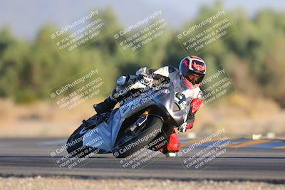 media/Nov-19-2023-CVMA (Sun) [[1f3d1b7ccb]]/Race 17 Amateur Supersport Middleweight/